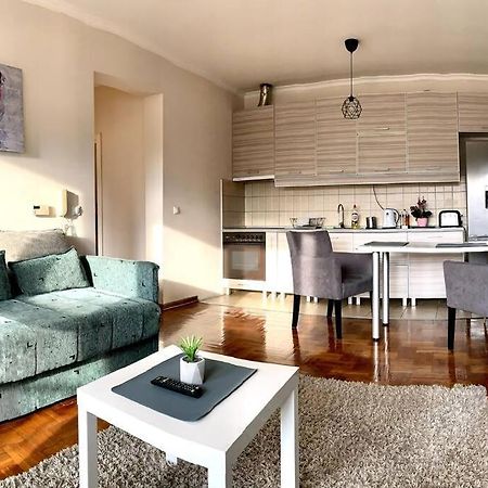 Sunkissed Apartment Belgrád Kültér fotó